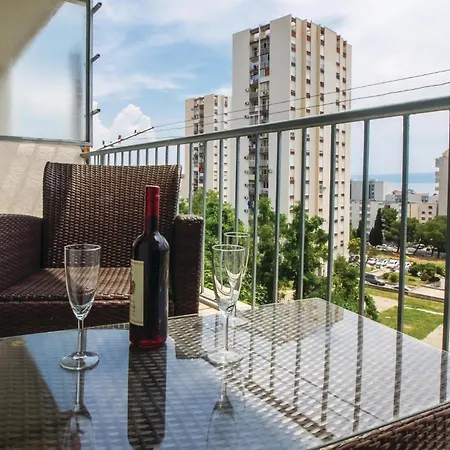 Apartment With Sea View Viii