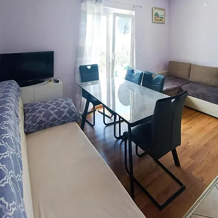 Appartamento With Sea View Viii
